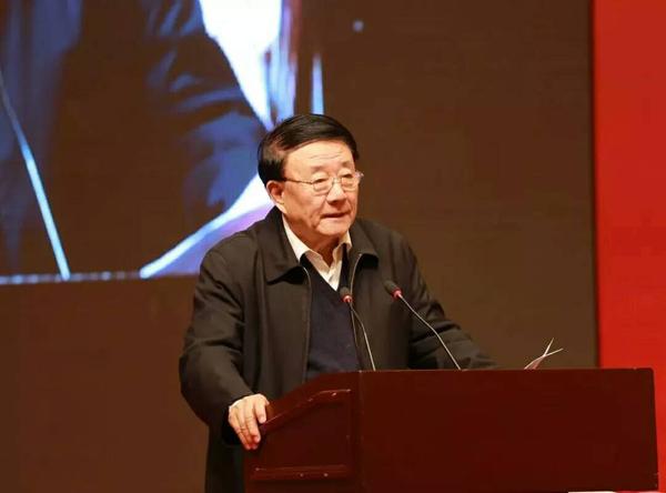 2中国民民教育协会会长王佐书宣读倡议书.jpg